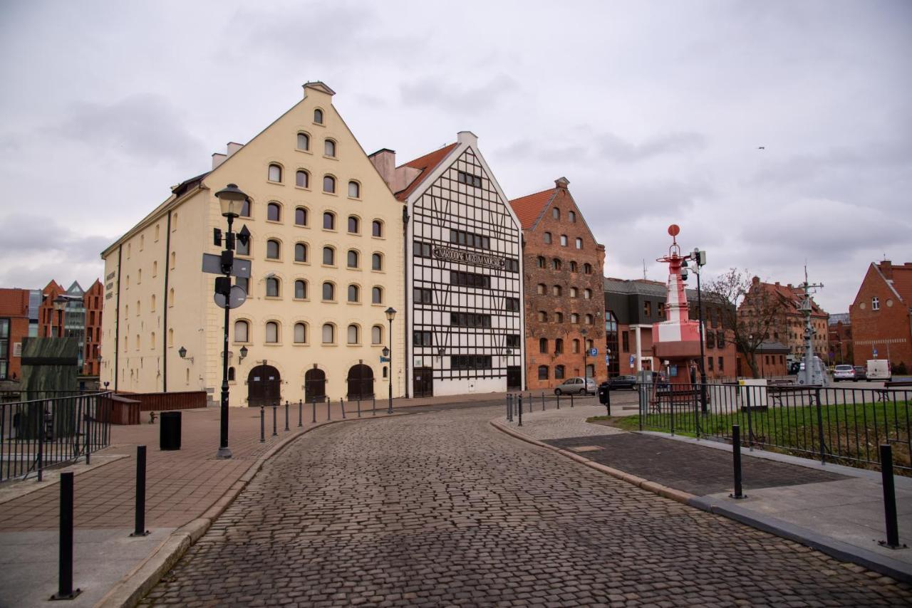 Maya'S Flats & Resorts - River View Gdansk Exterior photo